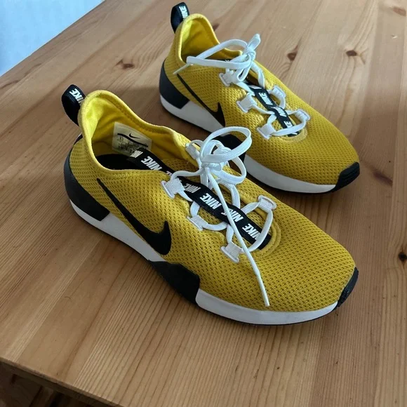 Nike women’s shoes - Picture 4 of 4